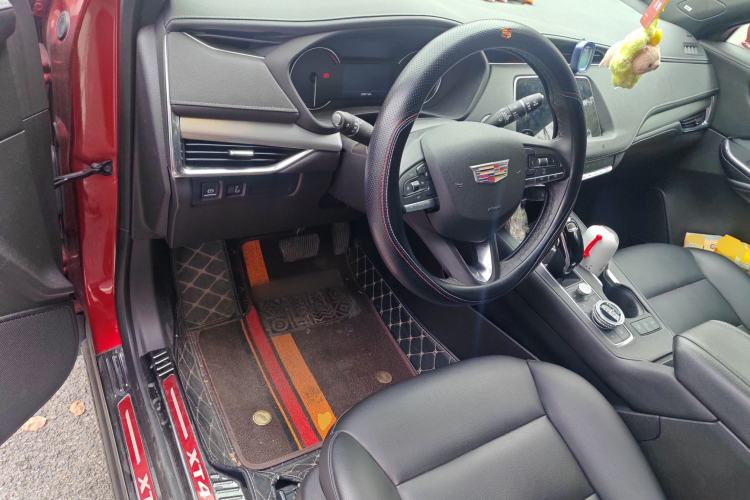 Used Cadillac XT4 2021 28T Two-Wheel Drive Leading Version Steering Wheel