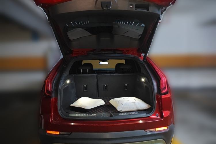 Used Cadillac XT4 2021 28T Two-Wheel Drive Leading Version Trunk