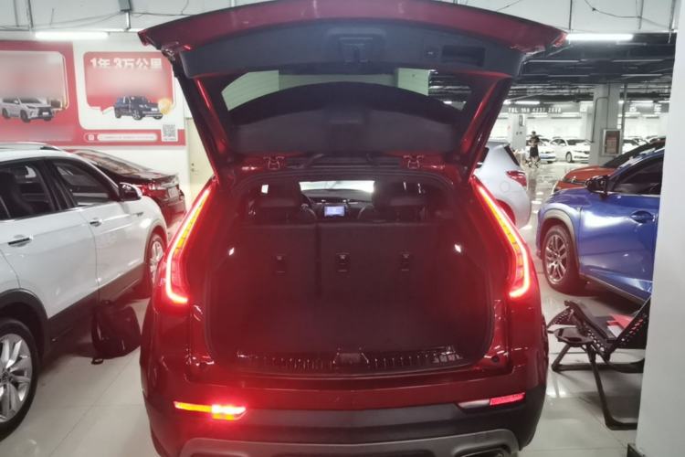 Used Cadillac XT4 2021 28T Two-Wheel Drive Luxury Version Trunk