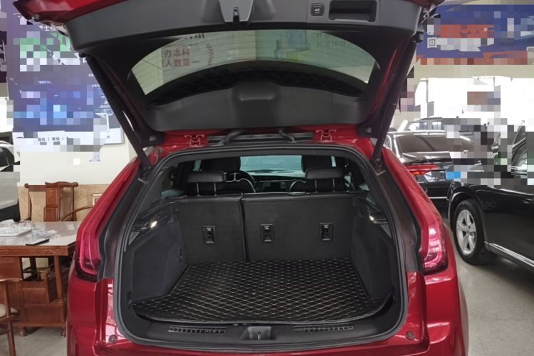 Used Cadillac XT4 2021 28T Two-Wheel Drive Leading Version Trunk