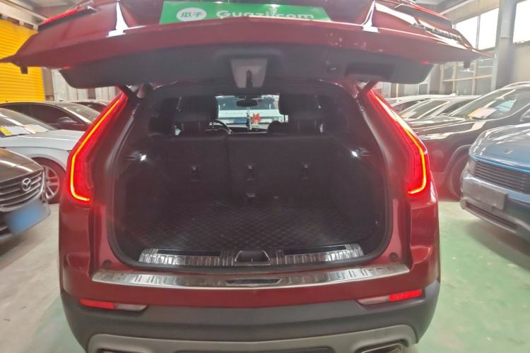 Used Cadillac XT4 2021 28T Two-Wheel Drive Leading Version Trunk
