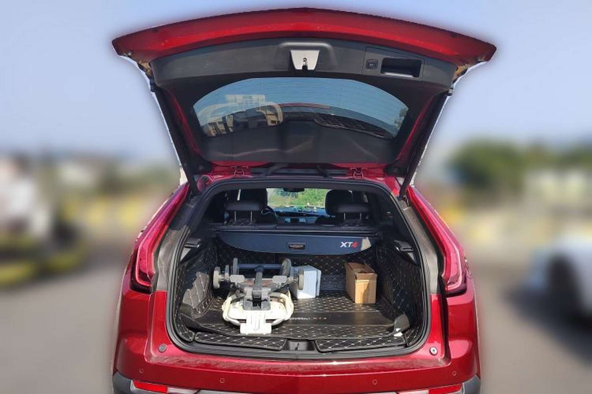 Used Cadillac XT4 2021 28T Two-Wheel Drive Leading Version Trunk