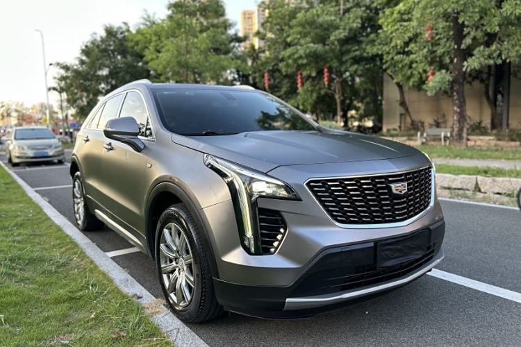 Used Cadillac XT4 2021 28T Two-Wheel Drive Luxury Version Exterior 2