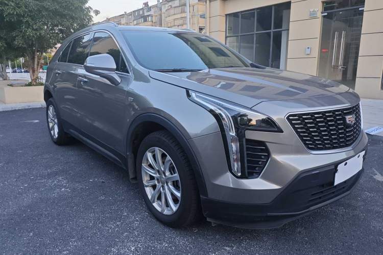 Used Cadillac XT4 2021 28T Two-Wheel Drive Tech Edition Exterior 2
