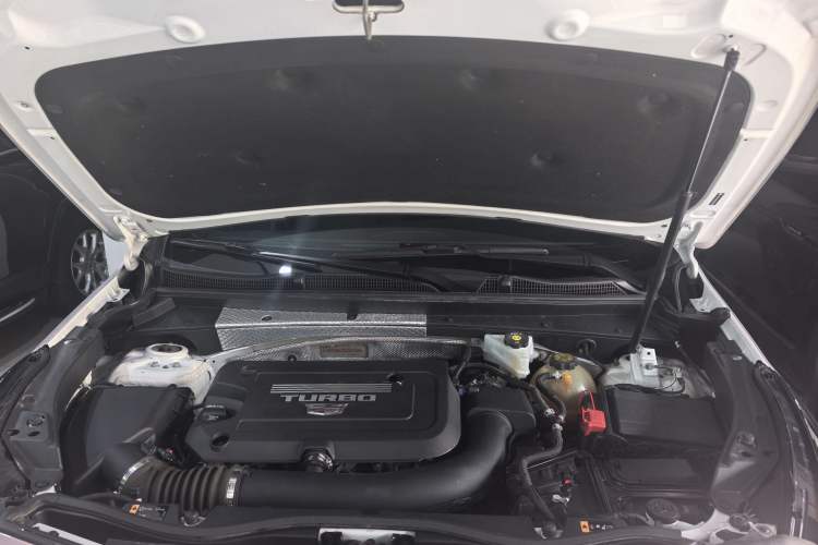 Used Cadillac XT4 2021 28T Two-Wheel Drive Luxury Version Exterior 6