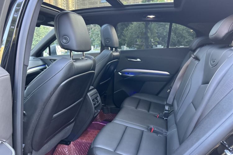 Used Cadillac XT4 2021 28T Two-Wheel Drive Luxury Version Interior 5