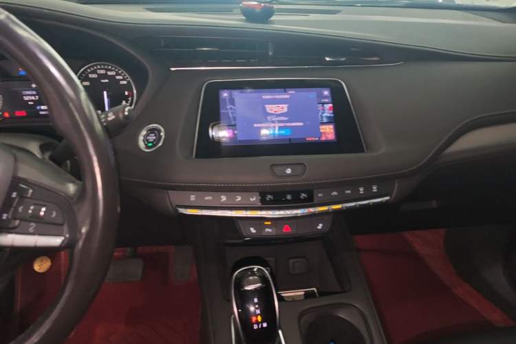 Used Cadillac XT4 2021 28T Two-Wheel Drive Leading Version Audio And AC Panel