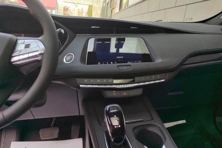 Used Cadillac XT4 2021 28T Two-Wheel Drive Tech Edition Audio And AC Panel