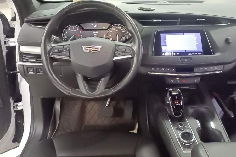 Used Cadillac XT4 2021 28T Two-Wheel Drive Leading Version Audio And AC Panel