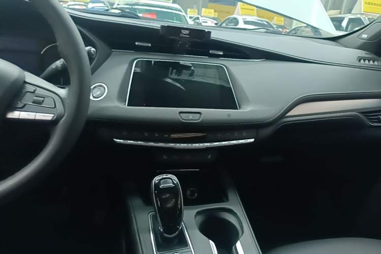 Used Cadillac XT4 2021 28T Two-Wheel Drive Leading Version Audio And AC Panel