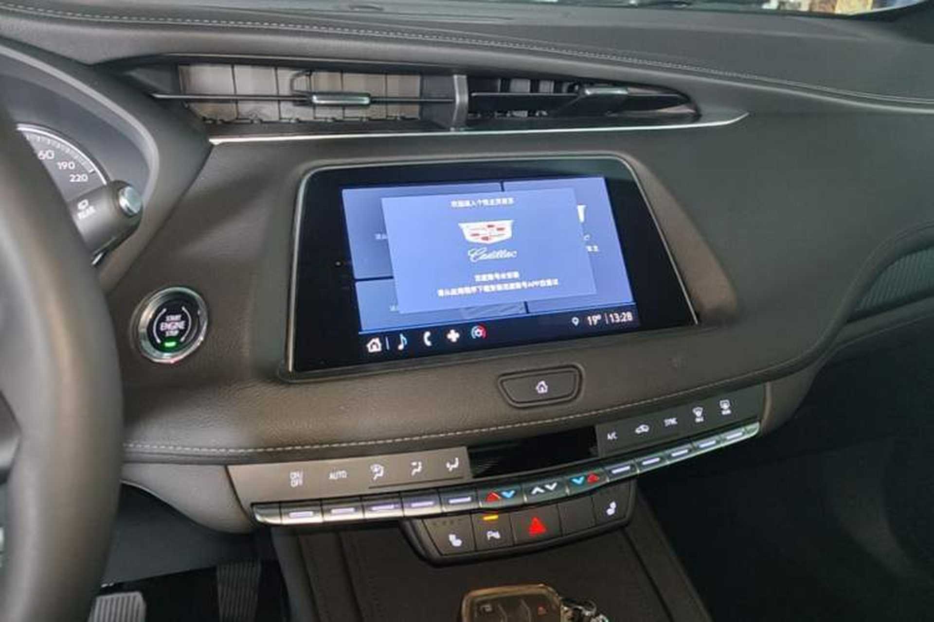 Used Cadillac XT4 2021 28T Two-Wheel Drive Tech Edition Audio And AC Panel