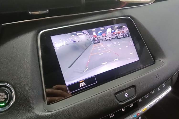 Used Cadillac XT4 2021 28T Two-Wheel Drive Leading Version Audio And AC Panel