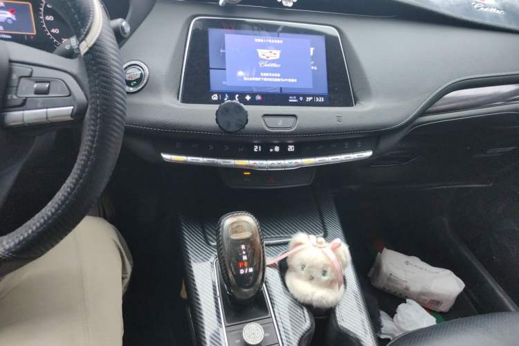 Used Cadillac XT4 2021 28T Two-Wheel Drive Tech Edition Audio And AC Panel