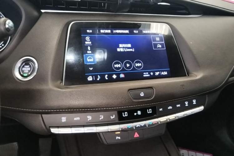 Used Cadillac XT4 2021 28T Two-Wheel Drive Tech Edition Audio And AC Panel
