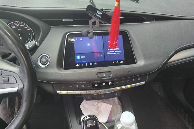 Used Cadillac XT4 2021 28T Two-Wheel Drive Luxury Version Audio And AC Panel