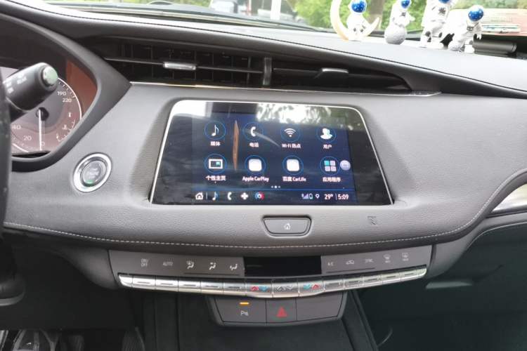Used Cadillac XT4 2021 28T Two-Wheel Drive Tech Edition Audio And AC Panel