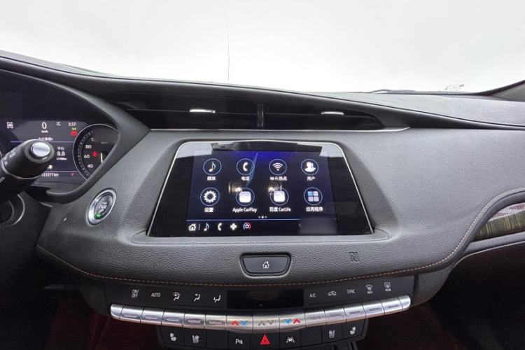Used Cadillac XT4 2021 28T Four-Wheel Drive Platinum Edition Audio And AC Panel