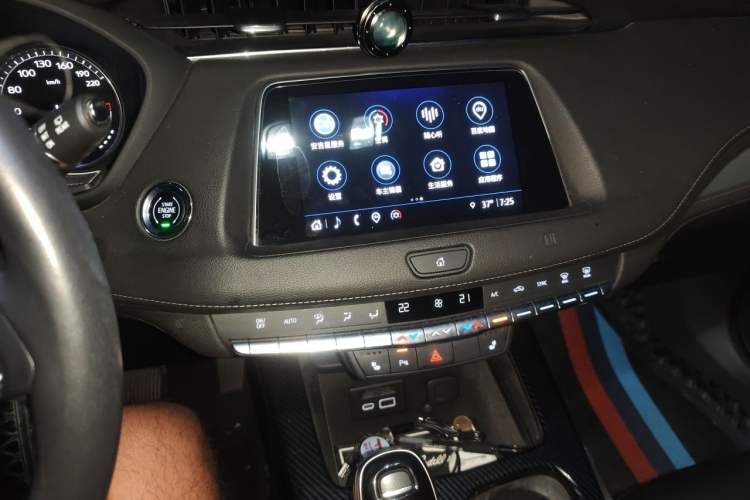Used Cadillac XT4 2021 28T Two-Wheel Drive Leading Version Audio And AC Panel