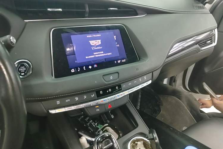Used Cadillac XT4 2021 28T Two-Wheel Drive Tech Edition Audio And AC Panel
