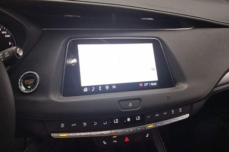 Used Cadillac XT4 2021 28T Two-Wheel Drive Leading Version Audio And AC Panel