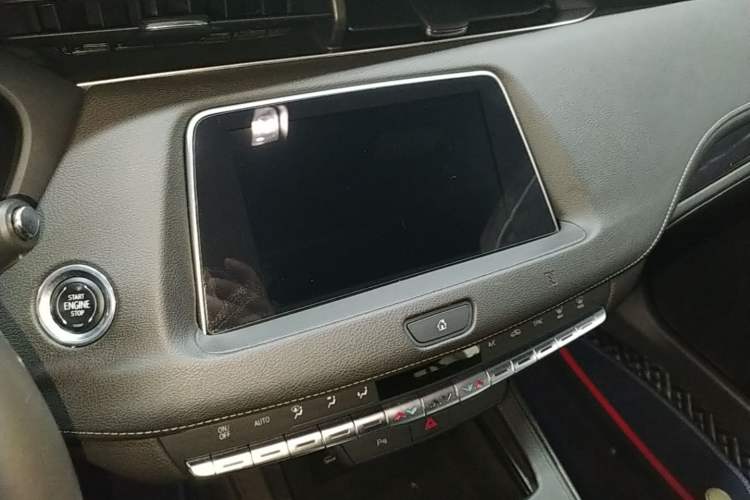 Used Cadillac XT4 2021 28T Two-Wheel Drive Tech Edition Audio And AC Panel