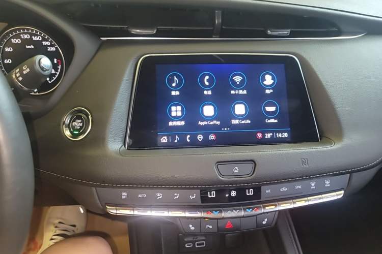 Used Cadillac XT4 2021 28T Two-Wheel Drive Leading Version Audio And AC Panel