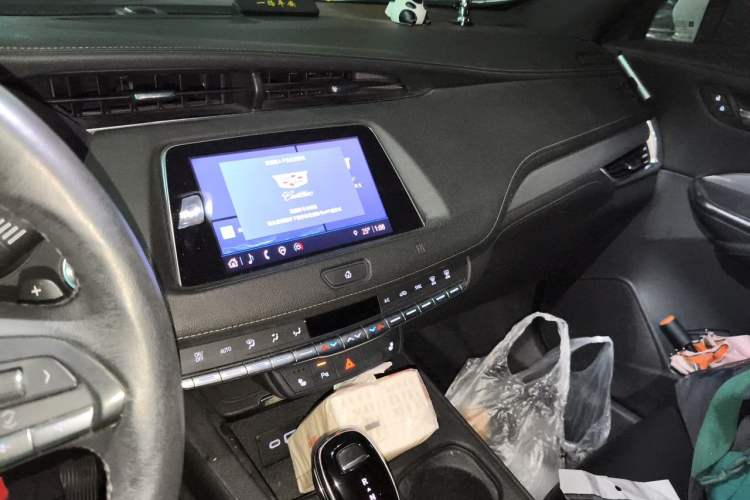 Used Cadillac XT4 2021 28T Two-Wheel Drive Luxury Version Audio And AC Panel