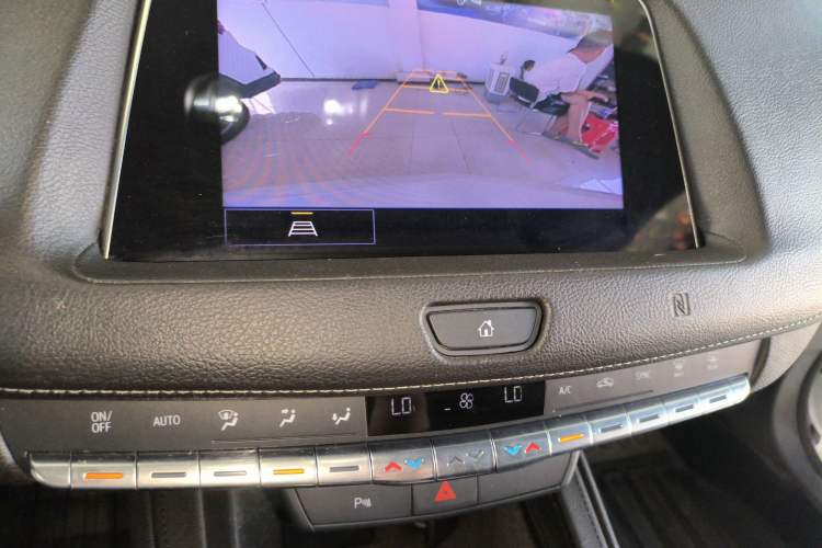 Used Cadillac XT4 2021 28T Two-Wheel Drive Tech Edition Audio And AC Panel