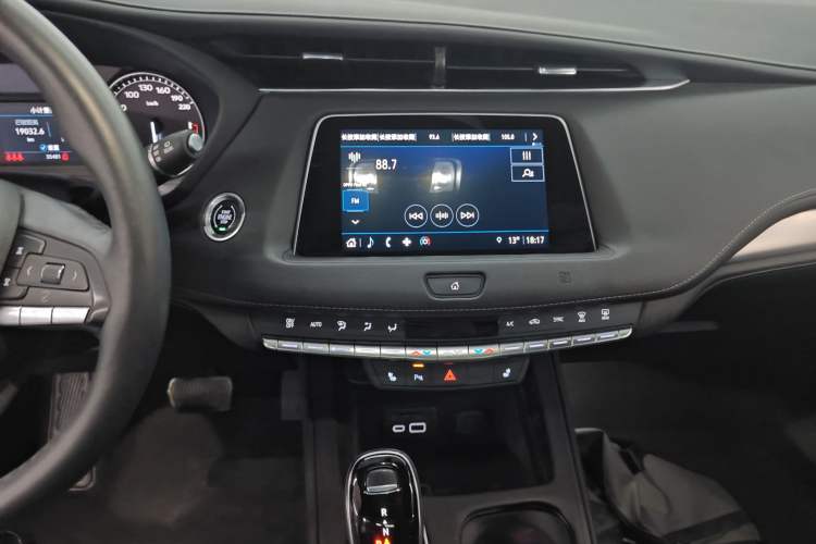 Used Cadillac XT4 2021 28T Two-Wheel Drive Leading Version Audio And AC Panel