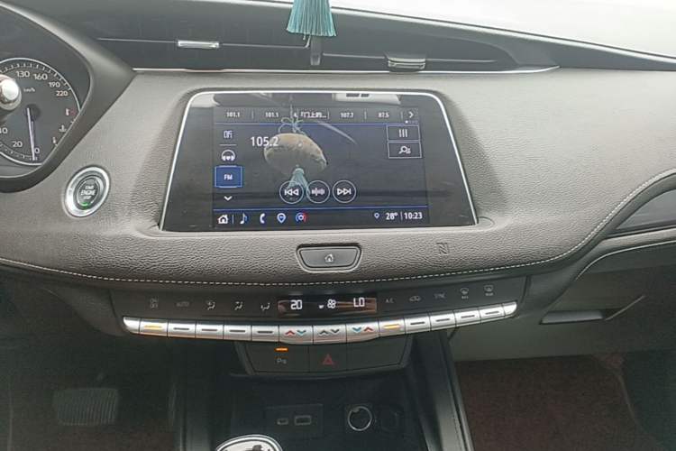 Used Cadillac XT4 2021 28T Two-Wheel Drive Tech Edition Audio And AC Panel
