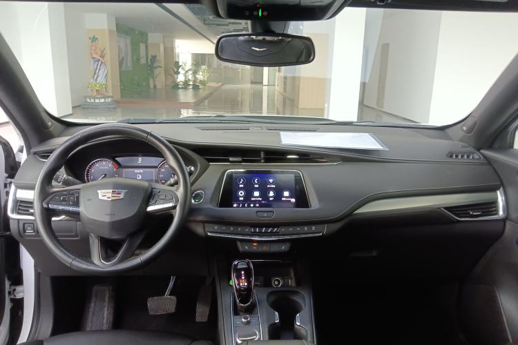 Used Cadillac XT4 2021 28T Two-Wheel Drive Leading Version Center Console