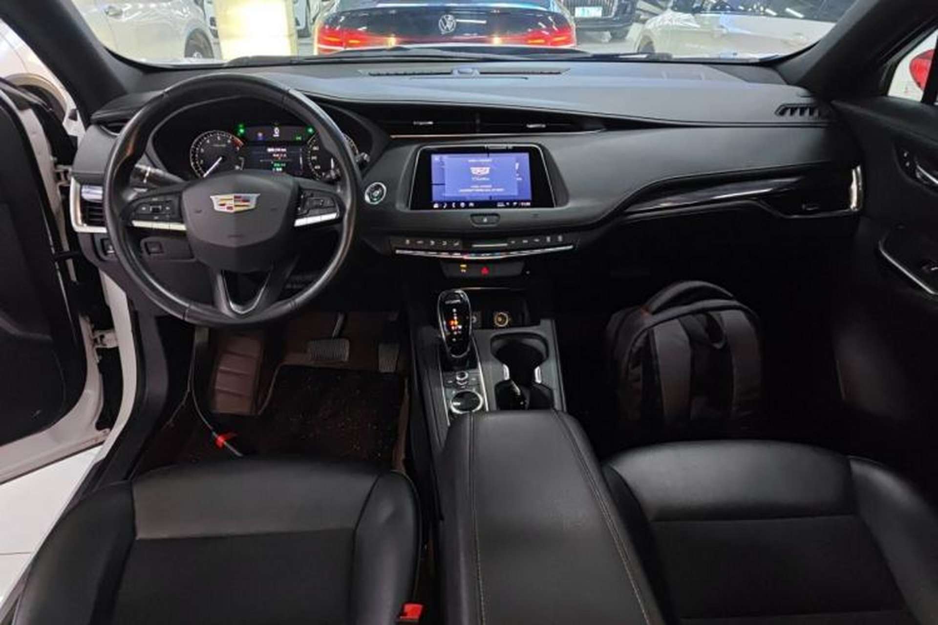 Used Cadillac XT4 2021 28T Two-Wheel Drive Tech Edition Center Console