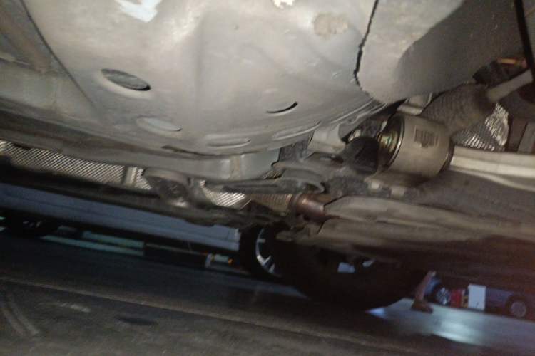 Used Cadillac XT4 2021 28T Two-Wheel Drive Leading Version Chassis Front Right
