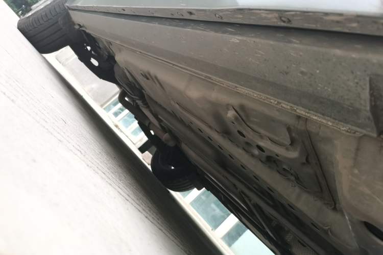 Used Cadillac XT4 2021 28T Two-Wheel Drive Leading Version Chassis Front Right