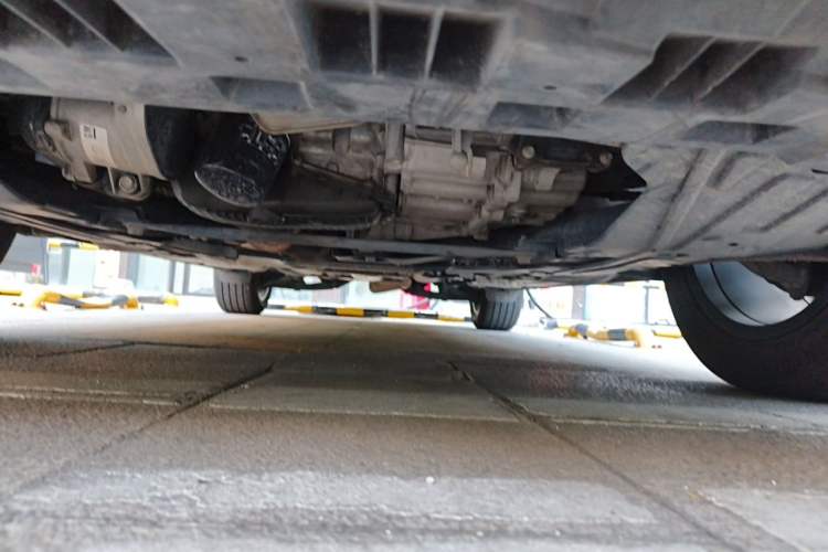 Used Cadillac XT4 2021 28T Two-Wheel Drive Luxury Version Chassis Front