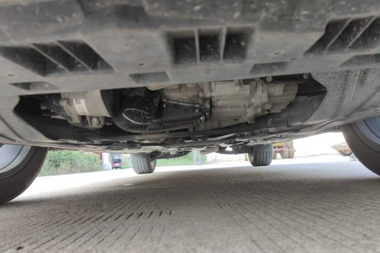 Used Cadillac XT4 2021 28T Two-Wheel Drive Luxury Version Chassis Front