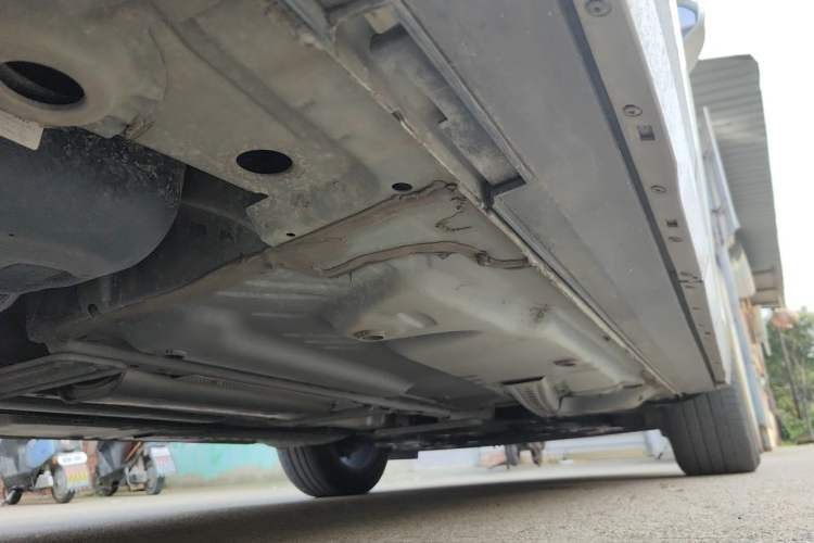Used Cadillac XT4 2021 28T Two-Wheel Drive Luxury Version Chassis Rear Right