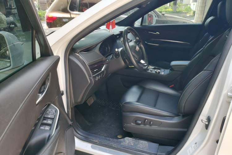 Used Cadillac XT4 2021 28T Two-Wheel Drive Tech Edition Driver Seat