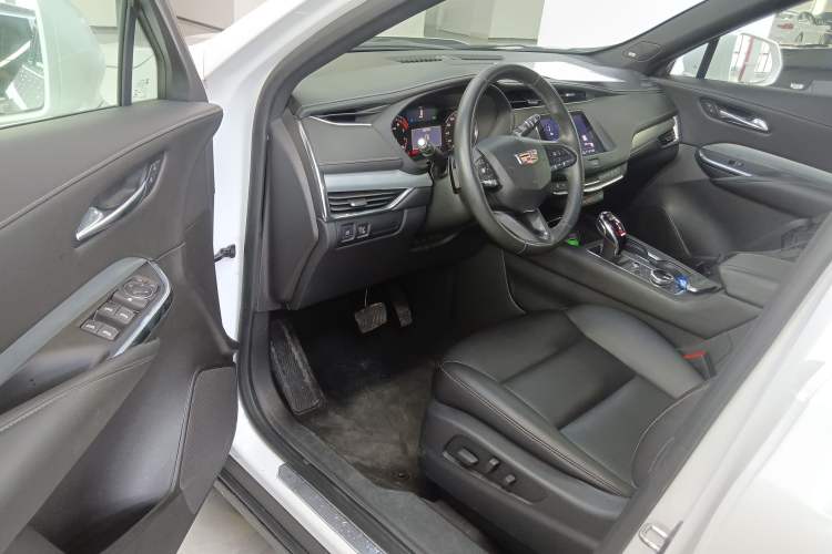 Used Cadillac XT4 2021 28T Two-Wheel Drive Leading Version Driver Seat