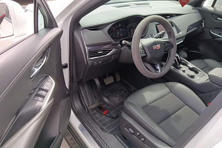 Used Cadillac XT4 2021 28T Two-Wheel Drive Tech Edition Driver Seat