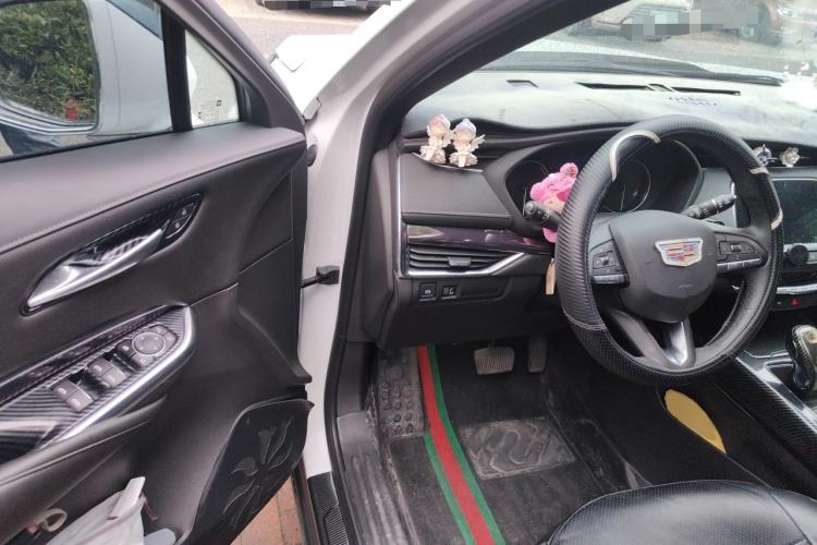 Used Cadillac XT4 2021 28T Two-Wheel Drive Tech Edition Driver Seat