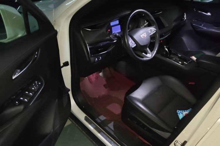 Used Cadillac XT4 2021 28T Two-Wheel Drive Tech Edition Driver Seat