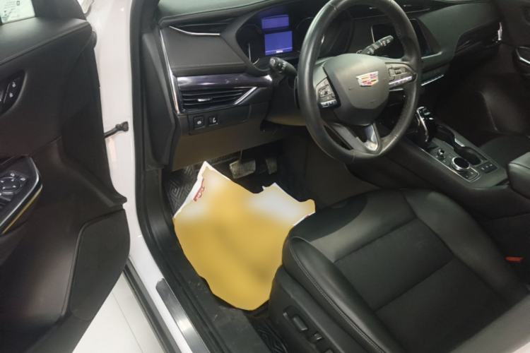 Used Cadillac XT4 2021 28T Two-Wheel Drive Tech Edition Driver Seat
