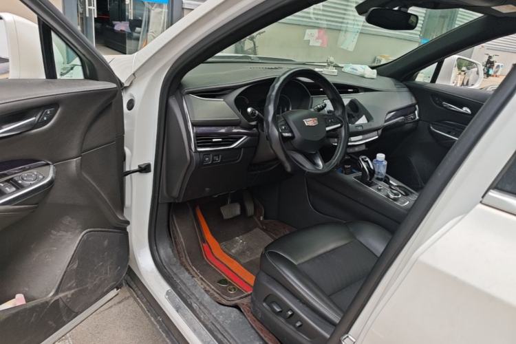 Used Cadillac XT4 2021 28T Two-Wheel Drive Tech Edition Driver Seat