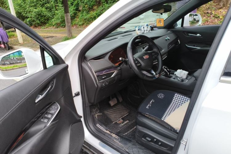 Used Cadillac XT4 2021 28T Two-Wheel Drive Tech Edition Driver Seat