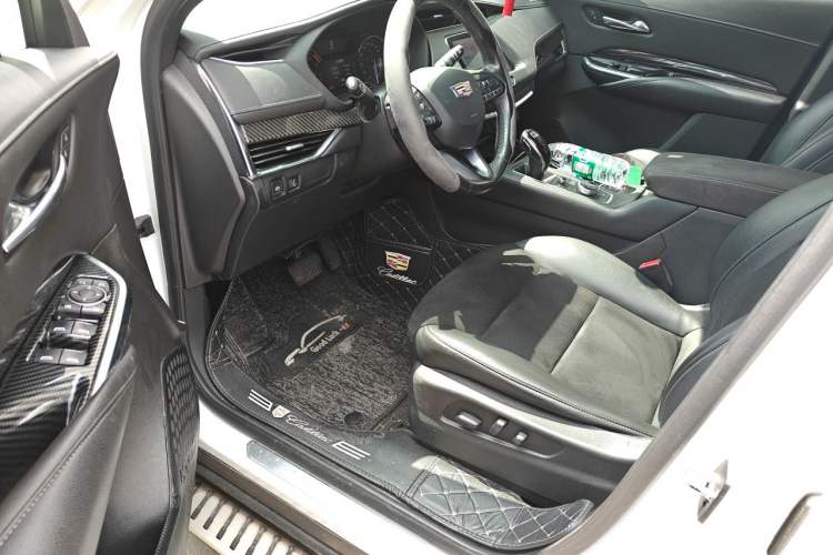 Used Cadillac XT4 2021 28T Two-Wheel Drive Tech Edition Driver Seat