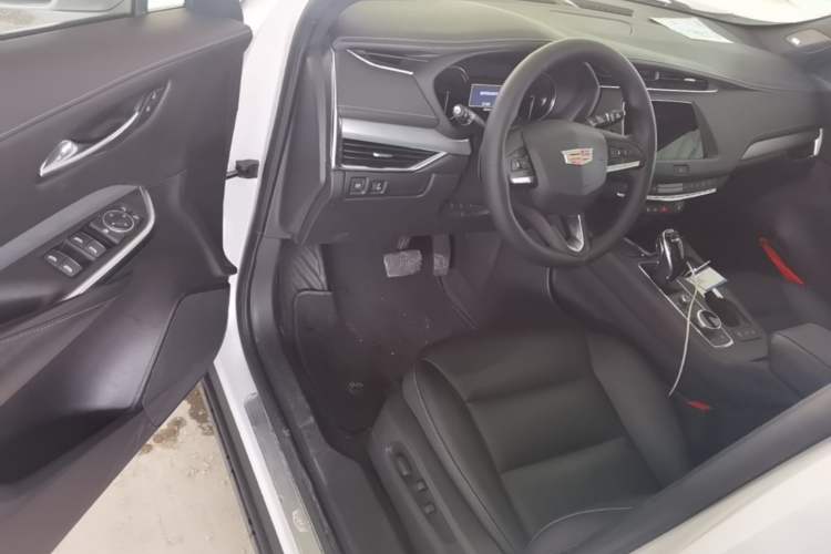 Used Cadillac XT4 2021 28T Two-Wheel Drive Leading Version Driver Seat