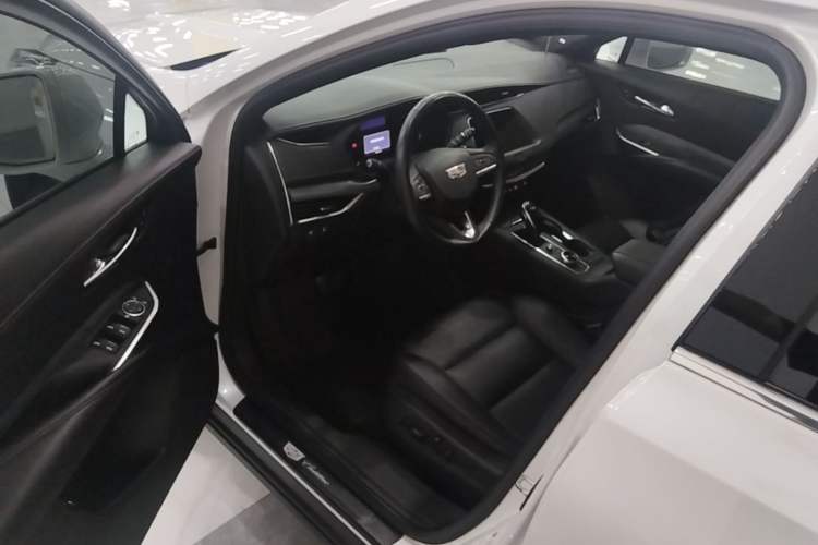 Used Cadillac XT4 2021 28T Two-Wheel Drive Leading Version Driver Seat
