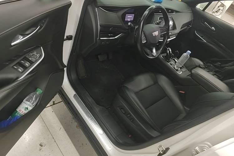 Used Cadillac XT4 2021 28T Two-Wheel Drive Tech Edition Driver Seat