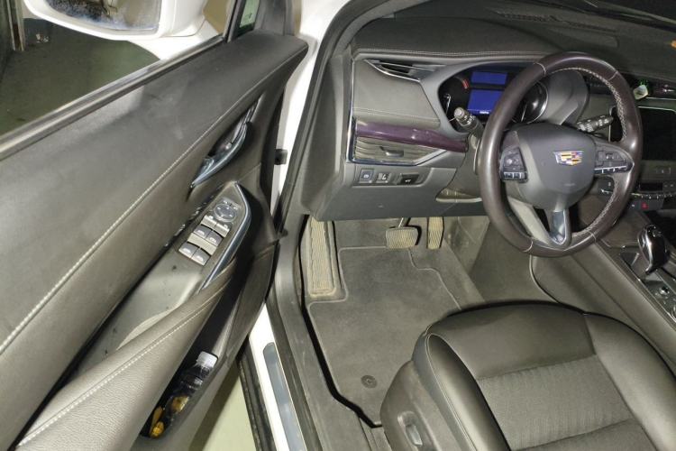Used Cadillac XT4 2021 28T Two-Wheel Drive Tech Edition Driver Seat